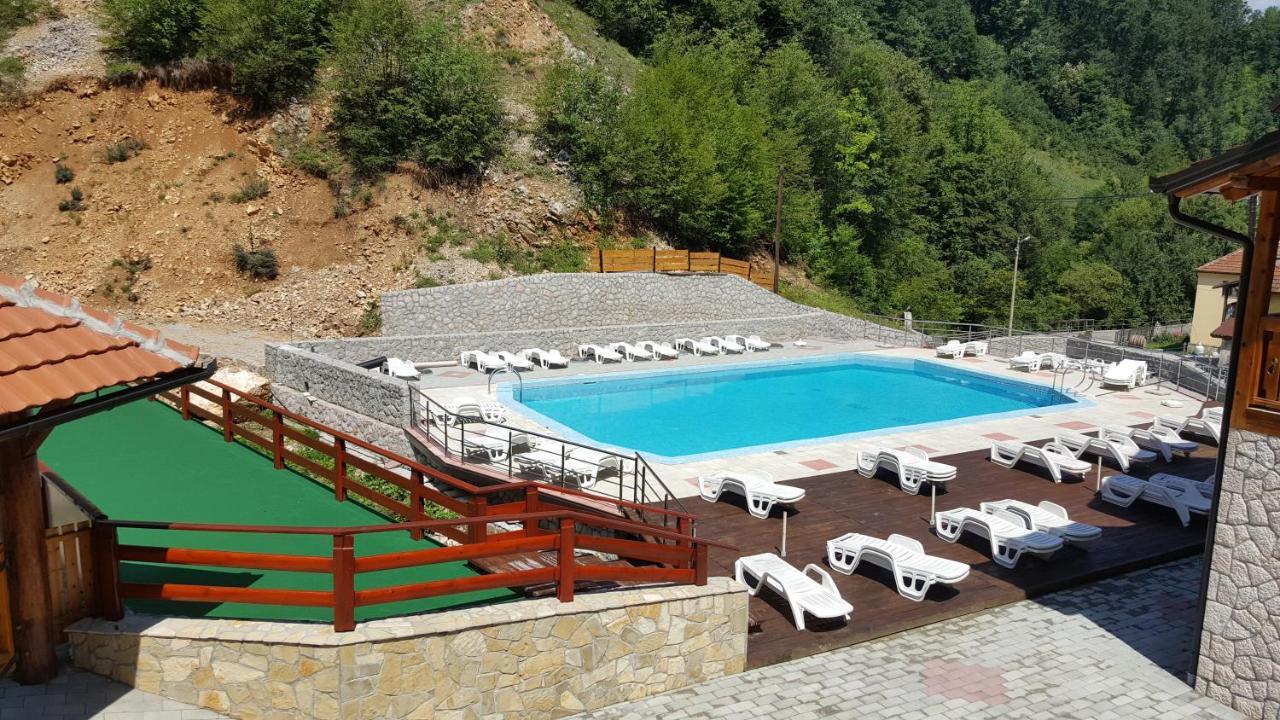 Villa Izvor Bazeni Vrela à Užice Extérieur photo