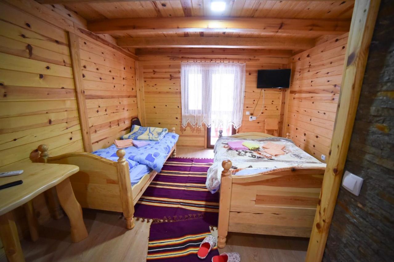 Villa Izvor Bazeni Vrela à Užice Extérieur photo